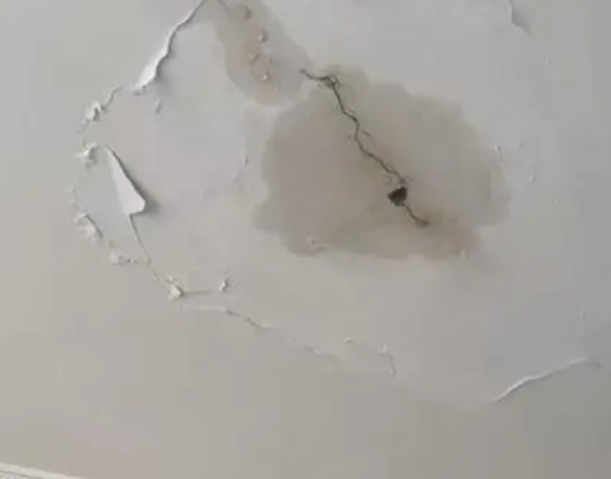 茄子河阳台漏水维修公司分享下屋面防水工程质量问题原因分析